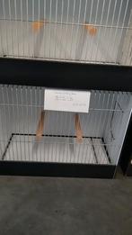 Tentoonstellingskooien en benches, Dieren en Toebehoren, Vogels | Hokken en Kooien, Ophalen, Zo goed als nieuw, Kunststof