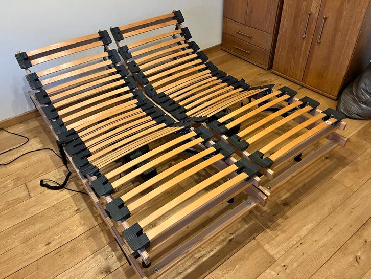 2 elektrische boxsprings OKIMAT 70x190cm met poten, Huis en Inrichting, Slaapkamer | Matrassen en Bedbodems, Gebruikt, Bedbodem