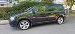 Vw touran t1 1.6fsi benzine, Auto's, Volkswagen, Voorwielaandrijving, Stof, 4 cilinders, Zwart