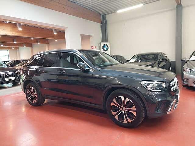 Mercedes-Benz GLC 200 d + E6d + PANO + LED + CAM + € 26.000, Auto's, Mercedes-Benz, GLC, ABS, Adaptive Cruise Control, Airbags