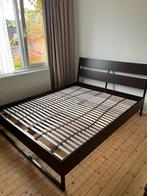 Bedframe en lattenbodems - 2 persoons - hout - donkerbruin, Huis en Inrichting, Slaapkamer | Bedden, Ophalen, Gebruikt, Bruin