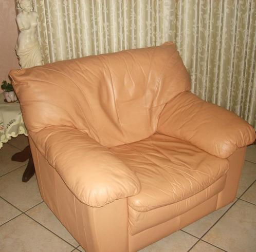 SALON ZETEL + POEF (voetenbank), Huis en Inrichting, Fauteuils, Gebruikt, Leer, Ophalen