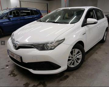 Toyota Auris hybride/2016/137 000 km disponible aux enchères