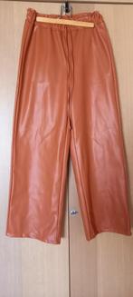 leatherlook broek, Maat 38/40 (M), Oranje, Ophalen of Verzenden, Zo goed als nieuw