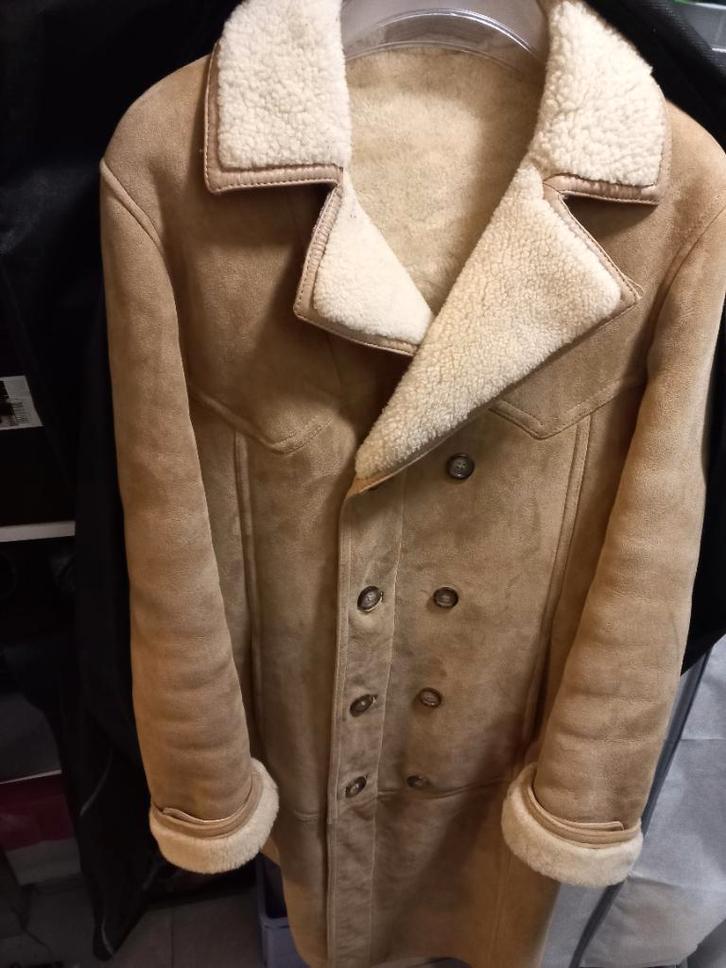 Omgekeerd schaaps jas M 44, Kleding | Dames, Jassen | Winter, Zo goed als nieuw, Maat 42/44 (L), Beige, Ophalen