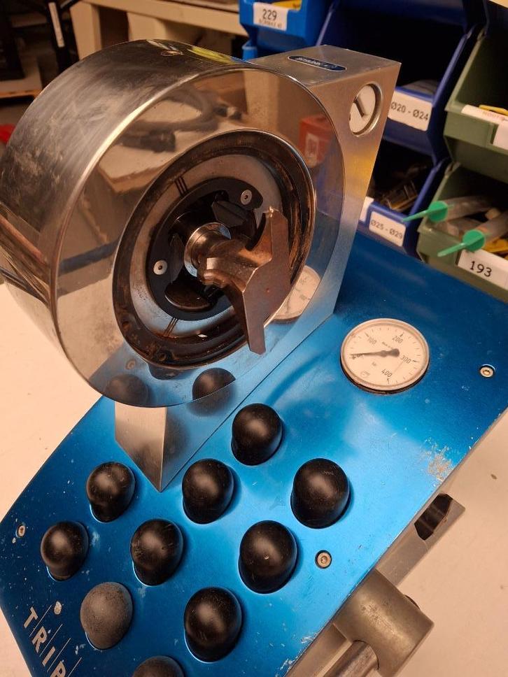 CNC gereedschapsopspanner TRIBOS, Doe-het-zelf en Bouw, Draaibanken, Gebruikt, Overige typen, Ophalen