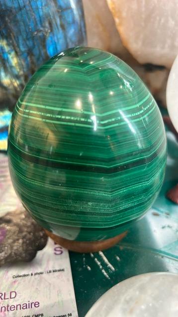 Oeuf en malachite beschikbaar voor biedingen