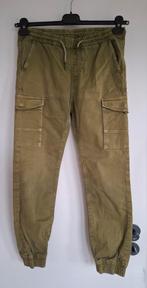 Kakigroene cargobroek Fish and Chips maat 158 of 13 jaar, Pantalon, Garçon, Enlèvement ou Envoi, Fish&chips (JBC)