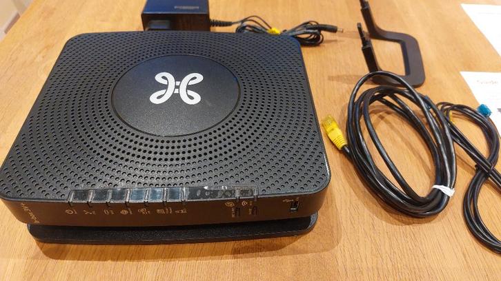 Modem B-BOX3 V+ (Proximus / Scarlet), Informatique & Logiciels, Routeurs & Modems, Comme neuf, Routeur avec modem, Enlèvement