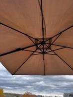 tuin/terras tafel met zweefparasol, Tuin en Terras, Ophalen, Kantelbaar, Nieuw, 2 tot 3 meter