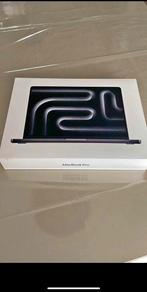 APPLE MACBOOK PRO M5 (2025) 14 INCH SPACE BLACK, Computers en Software, Ophalen, Zo goed als nieuw, MacBook