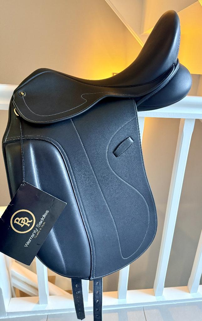 BR Monteverdi dressuurzadel — 17.5 — NIEUW, Dieren en Toebehoren, Paarden en Pony's | Zadels, Nieuw, Dressuur, Ophalen