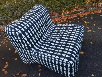 Opvouwbed + matras + hoes (1-zitsbank) beschikbaar voor biedingen