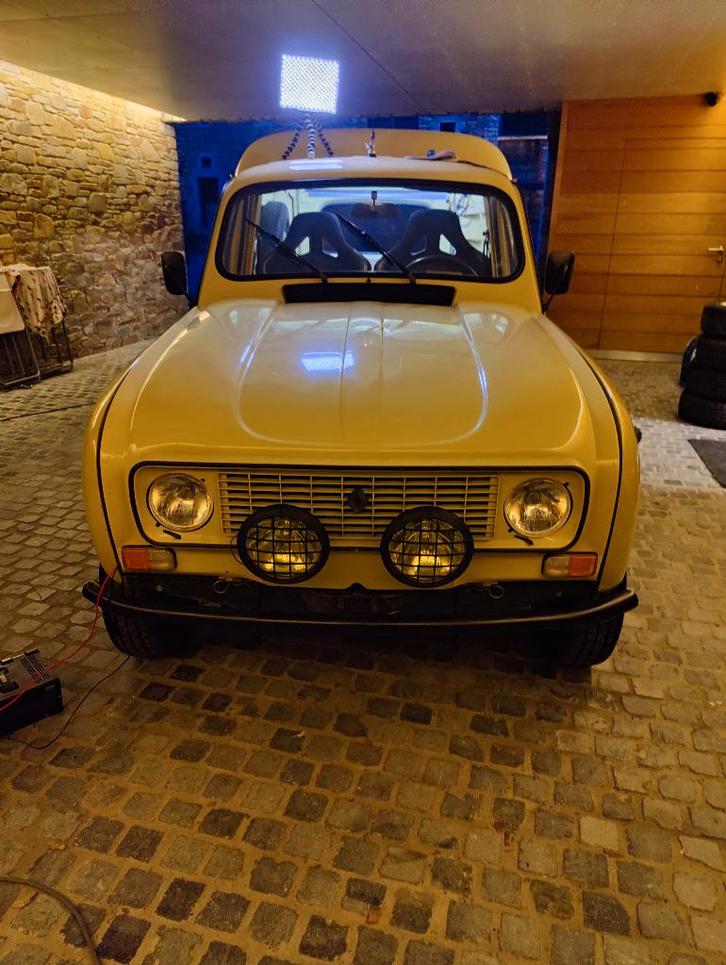 Renault 4 F4, Autos, Renault, Particulier, Autres modèles, Essence, Autre carrosserie, 3 portes, Boîte manuelle, Beige, Traction avant