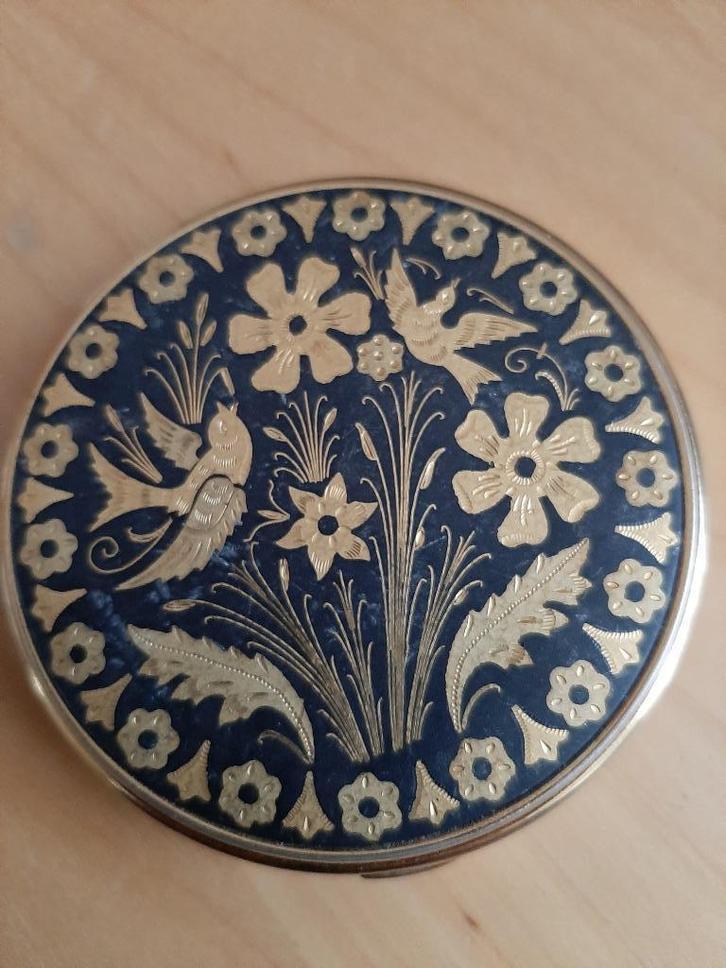 Poederdoos ongebruikt, gedemaskeerd, Toledo 1978, Verzamelen, Parfumverzamelingen, Nieuw, Accessoires, Ophalen of Verzenden