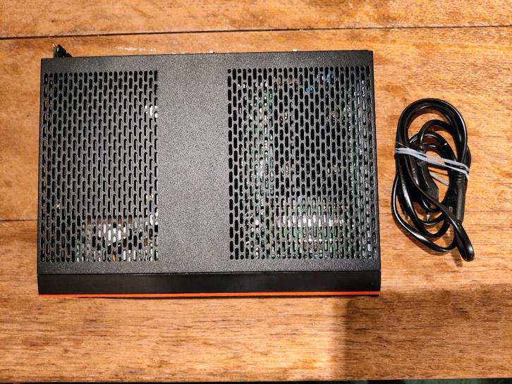 PC Fujitsu Futro S940: Intel J5005, 8 gb RAM en 16 gb SSD, Computers en Software, Desktop Pc's, Zo goed als nieuw, SSD, 8 GB, Ophalen