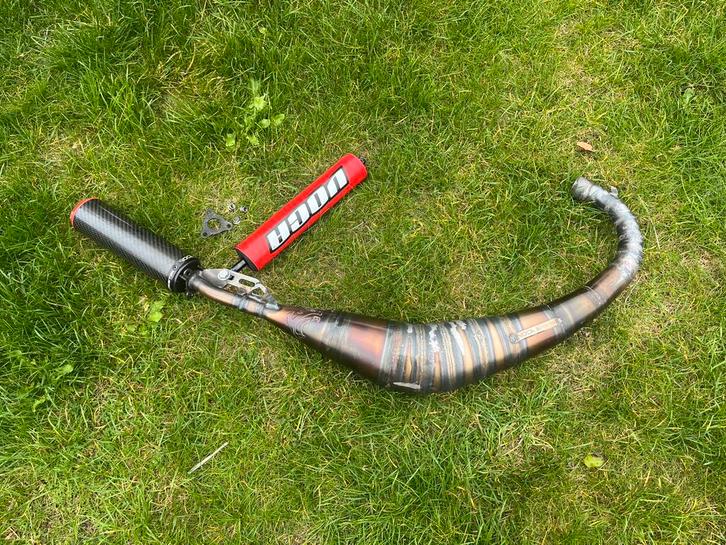 Voca uitlaat onderlangs 50/70cc (beta rr 50), Fietsen en Brommers, Brommeronderdelen | Algemeen, Zo goed als nieuw, Uitlaat, Ophalen of Verzenden
