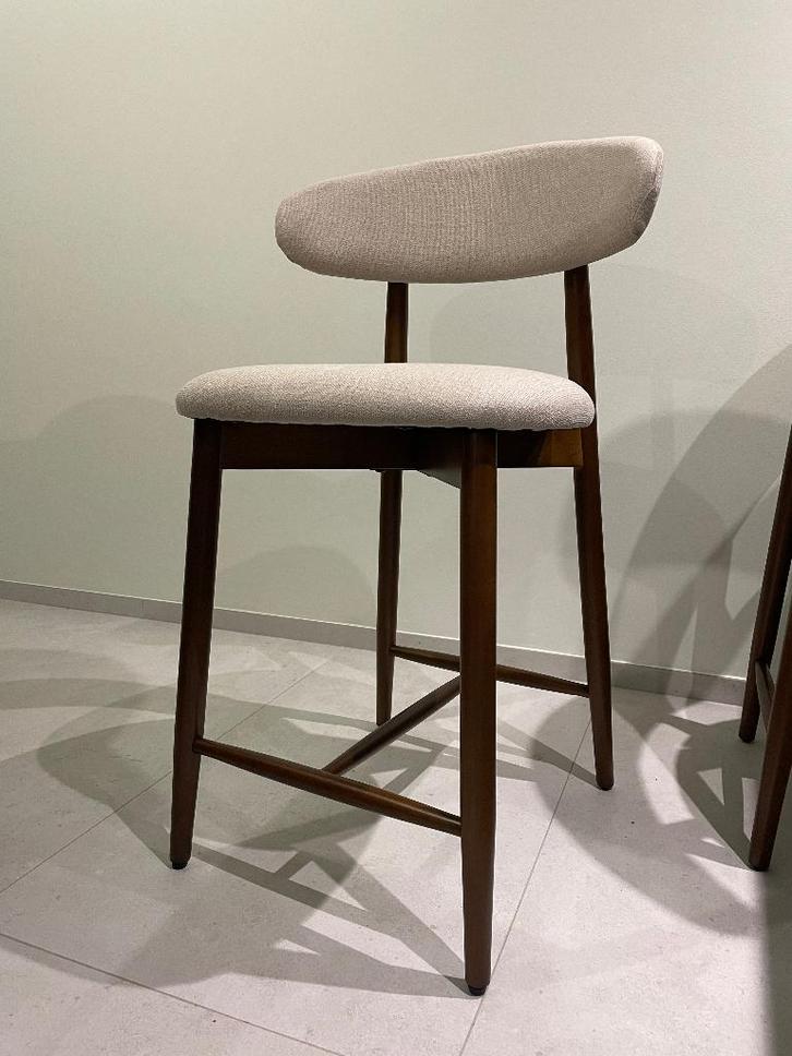 Beige barstoel keukeneiland, Huis en Inrichting, Barkrukken, Nieuw, 60 tot 90 cm, Hout, 1 kruk, Met voetsteun, Ophalen