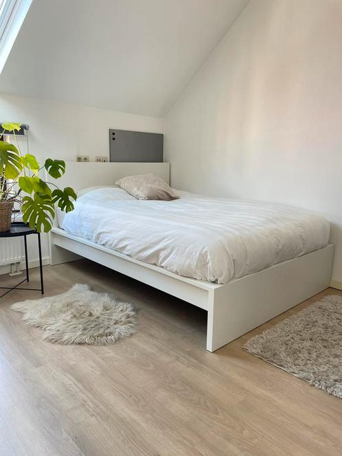 MALM Bed frame (wit, 140x200cm) - twijfelaar IKEA, Huis en Inrichting, Slaapkamer | Bedden, Twijfelaar, Wit, Ophalen