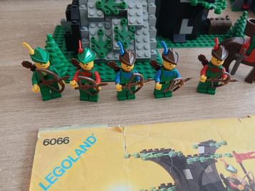 Lego 6066 forestmen beschikbaar voor biedingen