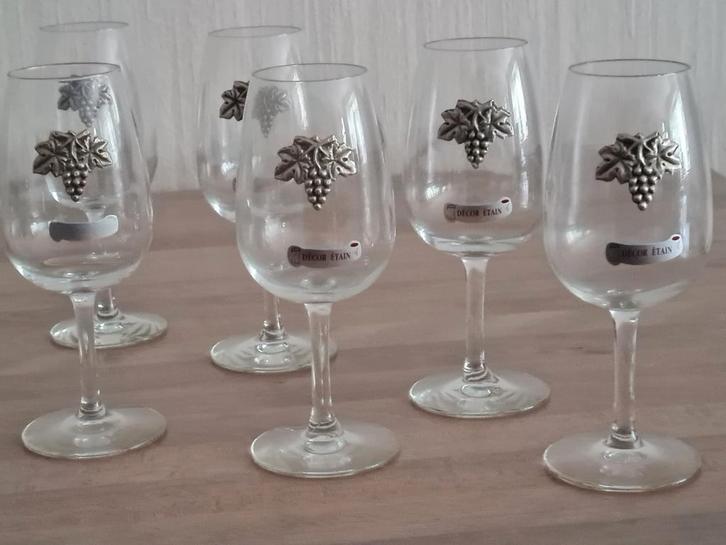 Wijnglazen met tinnen embleem (6 stuks), Huis en Inrichting, Keuken | Servies, Zo goed als nieuw, Glas of Glazen, Glas, Ophalen