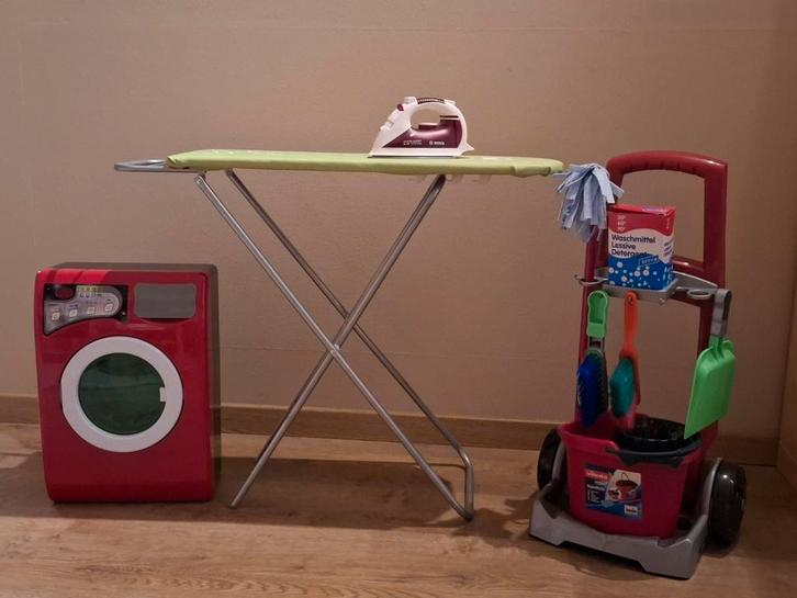 Wasmachine, strijkplank, strijkijzer en schoonmaaktrolley, Kinderen en Baby's, Speelgoed | Overig, Zo goed als nieuw, Jongen of Meisje