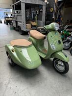 Vespa 50 sidecar scooter eyecatcher, Fietsen en Brommers, Ophalen, Benzine, 50 cc, Klasse B (45 km/u)