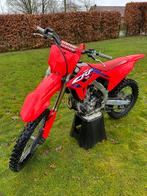 Prachtige honda crf 250cc bj2024 te koop, Fietsen en Brommers, Ophalen, Zo goed als nieuw, Honda