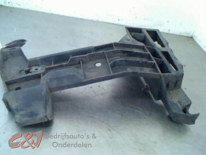 Bumpersteun links-achter van een Opel Movano, Auto-onderdelen, Carrosserie, Opel, Gebruikt, 3 maanden garantie, Ophalen of Verzenden