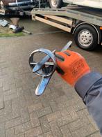 2 ordament hood van Buick & Kaiser, Enlèvement, Utilisé