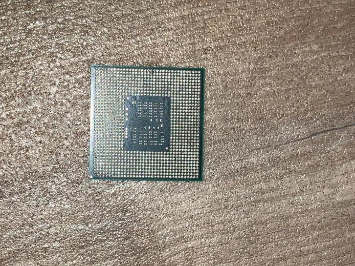 Intel SLBZX-processor — werkt goed — snelle verwijdering, Computers en Software, Processors, Gebruikt, 2-core, 2 tot 3 Ghz, Ophalen