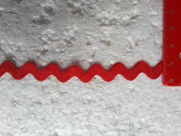 ruban serpentine zig zag 12 mm rouge vif GS1211, Enlèvement ou Envoi, Neuf