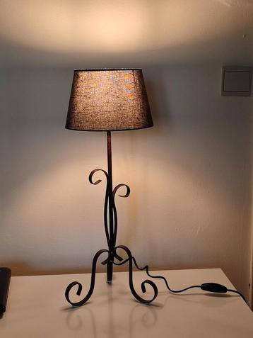 Lamp H 54 cm toren 62 cm beschikbaar voor biedingen