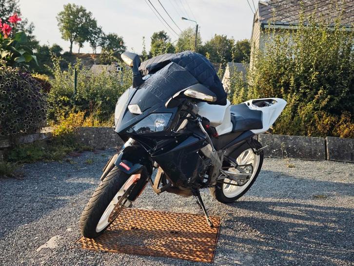 Derbi gpr50r tous les papier ok, Fietsen en Brommers, Brommers | Derbi, Gebruikt, Ophalen