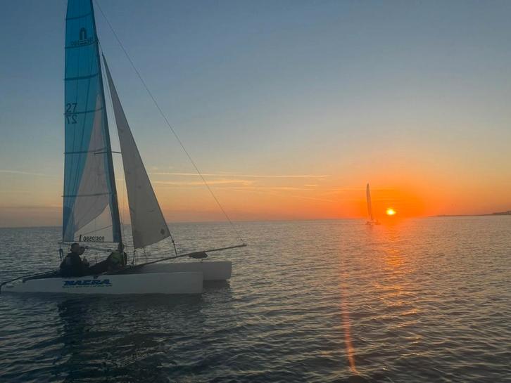 Nacra 580 incl. zeilkist, Watersport en Boten, Kajuitzeilboten en Zeiljachten, Zo goed als nieuw, Ophalen