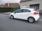 Kia New rio 1.2crdi 2014 clim contrôle technique ok  euro5, Auto's, Kia, Voorwielaandrijving, Euro 5, Zwart, Wit