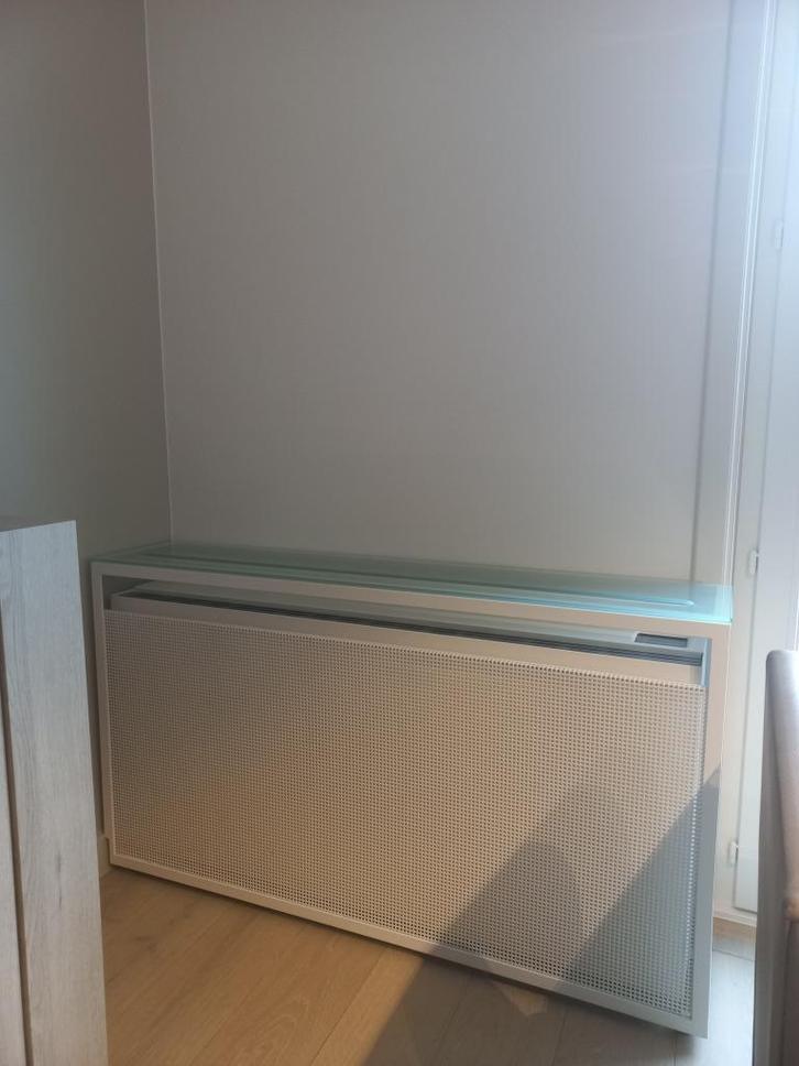 Kleine kast om over de verwarming te zetten, Huis en Inrichting, Kasten | Overige, Zo goed als nieuw, Ophalen