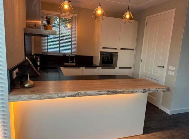 U VORM KEUKEN + APPARATUUR, Huis en Inrichting, Keuken | Complete keukens, Zo goed als nieuw, U-keuken, Wit, Graniet of Steen