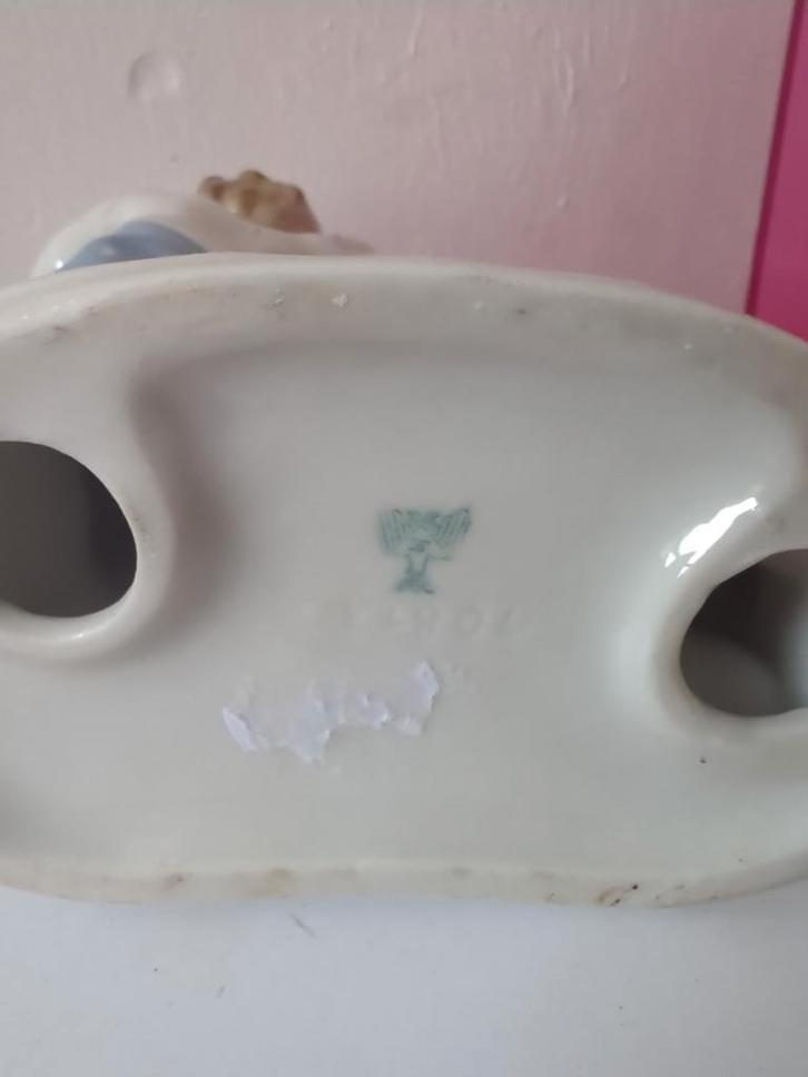 Porselein beeld jongen met gans – gerepareerd – bieden, Fietsen en Brommers, Brommeronderdelen | Zundapp, Ophalen of Verzenden