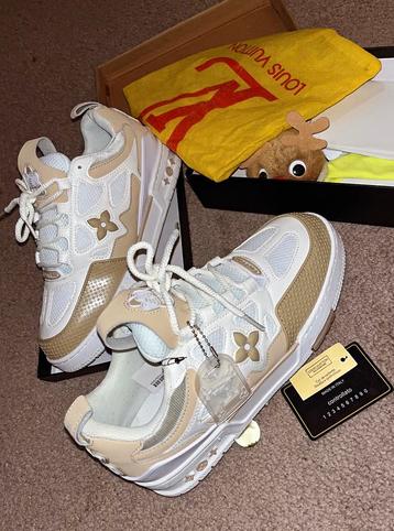 Nike - Adidas - Louis Vuitton - schoenen - Sneakers ,kleding beschikbaar voor biedingen