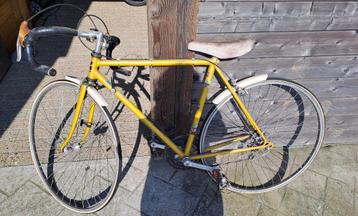 Retro koersfiets beschikbaar voor biedingen