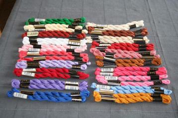 Set 40 borduurstrengen merk Anchor, 20 verschillende kleuren beschikbaar voor biedingen