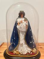 Maria onder glazen stolp, Ophalen