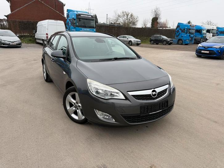 Opel Astra Break 2011 1.4 163000km Gps/AC Prêt à immatriculé, Auto's, Opel, Particulier, Astra, Airbags, Benzine, Euro 5, Break