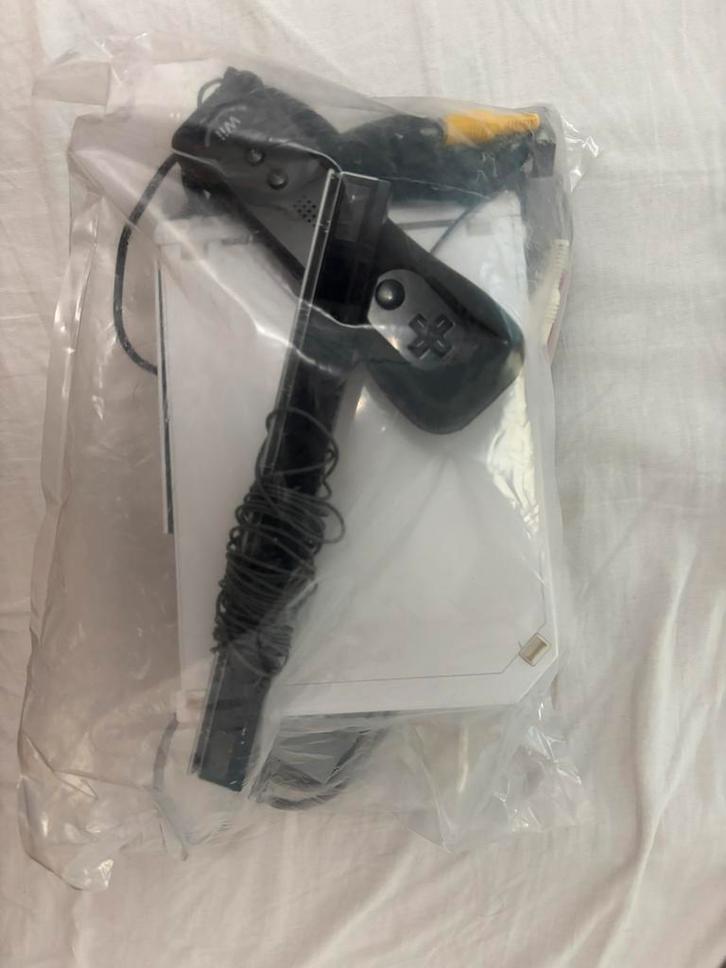 Wii met 1 console + 1 joystick, Games en Spelcomputers, Spelcomputers | Nintendo Wii, Ophalen