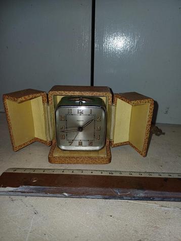 ancien reveil de voyage dans son ecrin tbe 1950/60, Enlèvement ou Envoi