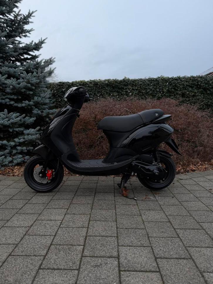 Piaggio zip 2t b klasse, Fietsen en Brommers, Scooters | Piaggio, Zo goed als nieuw, Zip, Klasse B (45 km/u), Tweetakt, Ophalen of Verzenden
