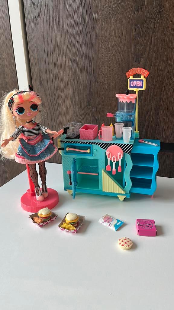 L.O.L. Keuken / Bar, Kinderen en Baby's, Speelgoed | My Little Pony, Zo goed als nieuw, Ophalen of Verzenden