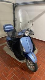 Vespa primavera, Fietsen en Brommers, Ophalen, Zo goed als nieuw