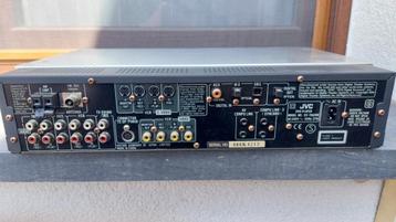JVC-stereo met 5 baffles + subwoofer + versterker + cd  beschikbaar voor biedingen